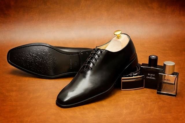Giày thời thượng cho phái mạnh: Những nhãn hiệu giày tây nổi tiếng và Cách phối đồ hoàn hảo (Bài 3)
